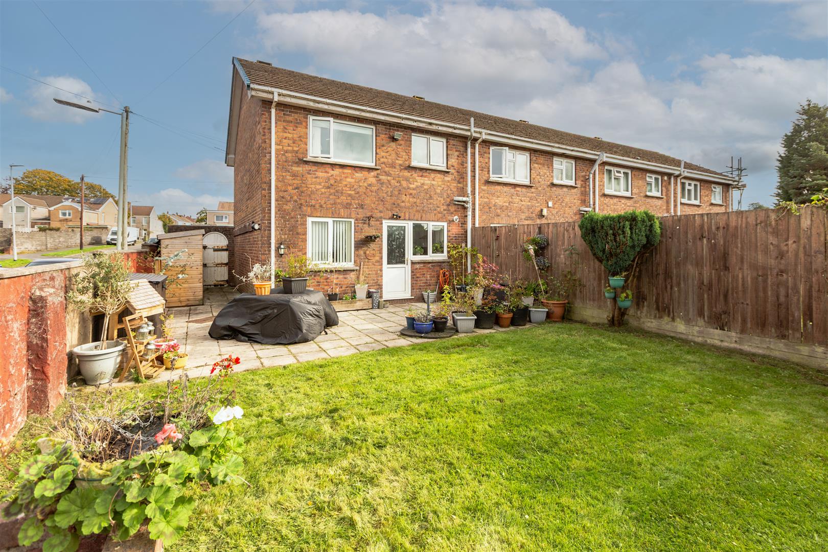 Chiltern Close, Fforestfach, Swansea, SA5 5DA